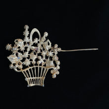 画像をギャラリービューアに読み込む, [Christmas Edition] UK 1960&#39;s  Vintage Brooch
