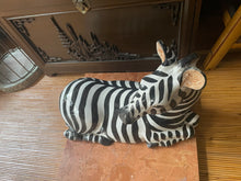 画像をギャラリービューアに読み込む, HOME DECOR／8B-5／zebra  object
