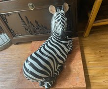 画像をギャラリービューアに読み込む, HOME DECOR／8B-5／zebra  object
